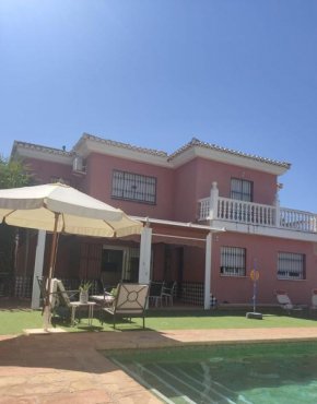 Villa 28 de julio Casa Rural con piscina en Granada
